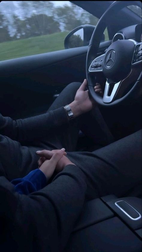 Expensive Life Aesthetic, Dark Romance Aesthetics Couple, Couple Car Ride Aesthetic, Wealthy Couple Aesthetic, Car Love Couple, Couple Car Ride, Car Rides With Boyfriend, Couple Asthetics Picture, Successful Couple Aesthetic