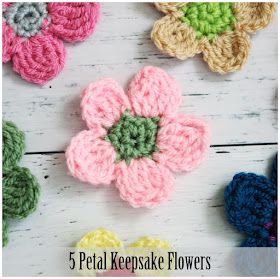 Mamma That Makes: Keepsakes Selling Crochet Items, Crochet Cards, 5 Petal Flower, Flower Keepsake, Earrings Crochet, Japanese Crochet, Crochet Macrame, Petal Flower, Macrame Knots