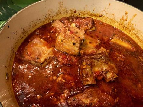 Stewed Spareribs with Tomatoes Pork Spare Ribs Recipe, Tuesday Dinner, To My Aunt, Rib Sauce, Pork Spare Ribs, Fusilli Pasta, Cooking Tomatoes, Ribs Recipe, Spare Ribs