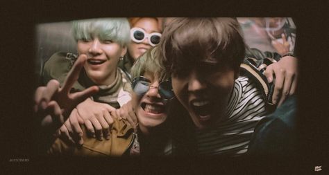 Bts Wallpaper Desktop, Bts Header, Mv Video, Wallpaper Bts, Bts Group, Bts Edits, Album Bts, Wallpaper Pc, Foto Bts