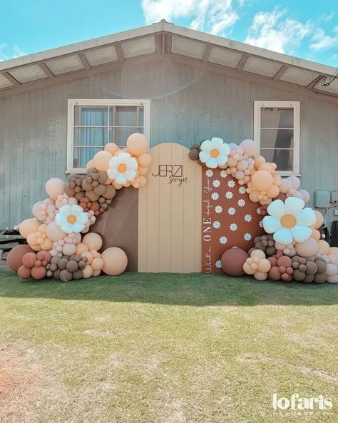 Groovy Arch Backdrop, Daisy Themed Backdrop, Balloon Arch Backdrop Birthday, Daisy Party Backdrop, Two Groovy Birthday Party Backdrop, Three Arch Backdrop, Arched Backdrop With Balloons, First Birthday Arch Backdrop, 3 Arch Backdrop With Balloons