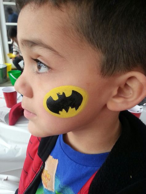 Batman Batman Face Paint, Batman Theme Party, Easy Face Painting Designs, Super Hero Day, Face Painting Ideas, Church Picnic, Cheek Art, Batman Kids, Face Painting Easy