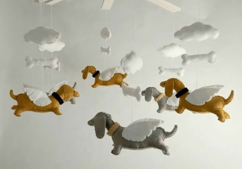 Dachshund Baby Shower Ideas, Felt Daschund, Dachshund Nursery Theme, Dachshund Decor Home, Dog Mobile, Arte Dachshund, Dachshund Wall Art, Doxie Dogs, Wiener Dogs