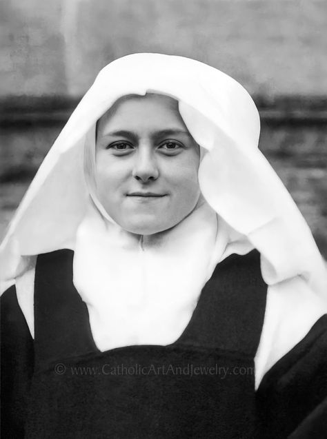 White Veil, White Veils, St Therese Of Lisieux, Archangel Gabriel, Thérèse Of Lisieux, Michael Art, Pope John Paul Ii, Photo Restoration, St Therese