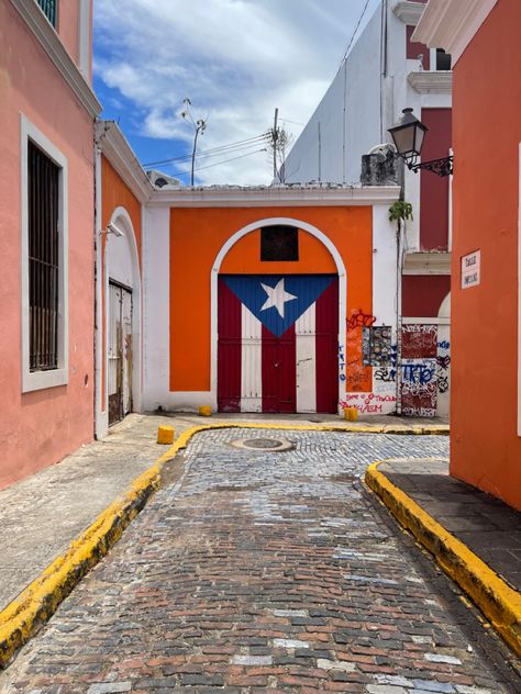 Puerto Rico Street Art, Vintage Puerto Rico Aesthetic, Porta Rico Vacation, Puerto Rico Aesthetic Beach, San Juan Aesthetic, Boricua Aesthetic, San Juan Puerto Rico Aesthetic, Puerto Rican Aesthetic, Tuff Wallpaper