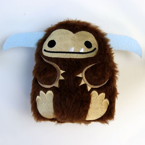 Fluffy Bigfoot (Stuffed) | Urban Threads: Unique and Awesome Embroidery Designs Bigfoot Embroidery, Freestanding Lace Embroidery, Urban Threads, Holiday Flower, Applique Embroidery Designs, Free Machine Embroidery Designs, Free Machine Embroidery, Embroidery Library, Baby Crafts