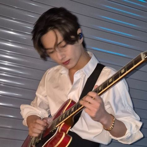 Jay Icons Aesthetic, Jay Enhypen Pfp, Jay Enhypen Aesthetic, Jay Pfp, Jay Icon Enhypen, Enhypen Jay Icon, Guitar Boy, Jay Icon, Park Jongseong