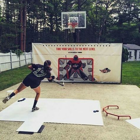 Outdoor Hockey Shooting Area, Backyard Hockey Shooting Area, Hockey Garage, Hockey Yoga, Basement Hockey, Sports Backyard, Backyard Hockey Rink, Backyard Ice Rink, Backyard Rink