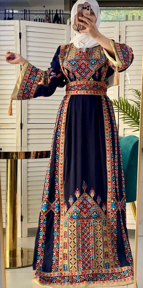 22 Palestinian Brands to Shop to Support Palestine Palastain Dress, Womens Traditional Dresses, Palastinian Dress, Arabic Dress Traditional, Arabic Fashion Women, Embroidery Abaya Design, Arab Clothes, New Party Wear Dress, Embroidery Abaya