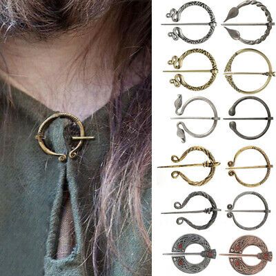 Cloak Pin, Medieval Cloak, Viking Belt, Medieval Clothes, Disco Fashion, Vikings Gifts, Jacket Pins, Silver Gold Jewelry, Animal Brooch