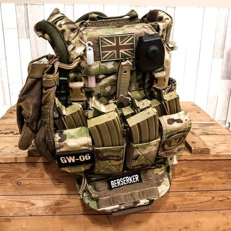 @gw_berserker his plate carrier setup. The PC is a @warriorassaultsystems RECON, with a WAS pathfinder rig attached. Further more a WAS… Tactical Vest Setup, Plate Carriers Tactical Setup, Bug Out Bag List, Plate Carrier Setup, Tactical Gear Storage, Tactical Kit, Tactical Armor, Military Vest, Tactical Life