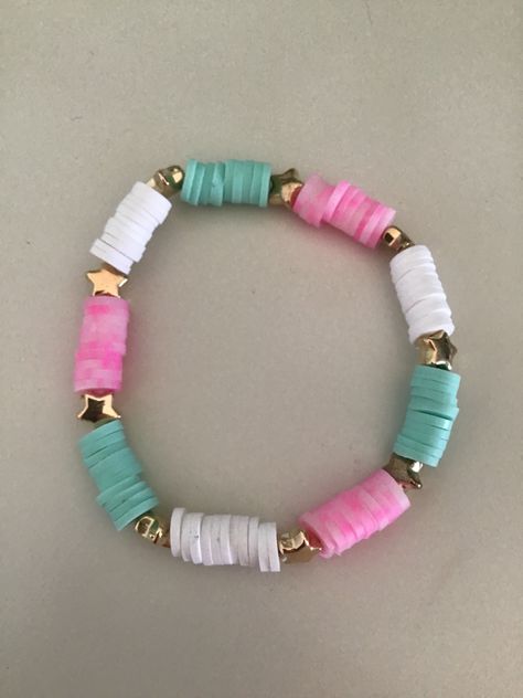 Clay Bead Necklaces Ideas, Clay Bead Ring Ideas, Cute Clay Bead Bracelet Ideas Aesthetic, Cute Clay Bead Bracelet Ideas, Bracket Ideas, Make Clay Beads, Clay Bracelets, Clay Bead Necklace, Preppy Bracelets