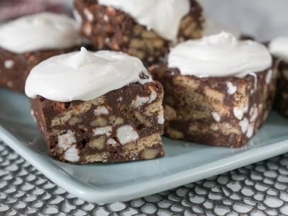 No-Bake Rocky Road Bars Recipe | Trisha Yearwood | Food Network Rocky Road Bars, Trisha Yearwood Recipes, Trisha Yearwood, Baking Recipes Cookies, No Bake Bars, Baked Dessert Recipes, Bars Recipe, Rocky Road, Brownie Bar