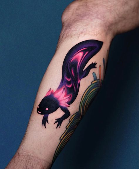 Dark Tattoo Designs, Axolotl Tattoo, Pokemon Guzma, Neon Tattoo, Purple Tattoos, Full Tattoo, Funky Tattoos, Dibujos Tattoo, Clever Tattoos