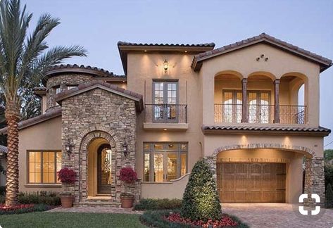 Modern Mediterranean Architecture, Dream House Mansions, Mediterranean Homes Exterior, Mediterranean Mansion, Villa Style, Mediterranean Architecture, Mediterranean Style Homes, Mediterranean Home Decor, Casas Coloniales