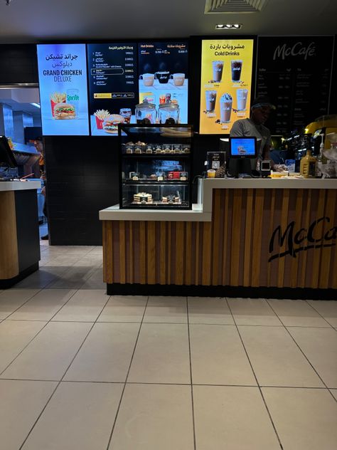 Mcdonald’s Building, Mc Donalds Interior, Mcdonald’s Bloxburg, Mcdonald’s Bloxburg Decal Code, Bloxburg Mcdonalds Decals Codes, Mcdonalds Inside, Mcdonalds Background, Bloxburg Mcdonalds, Mcdonalds Building