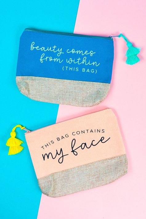 Make these funny makeup bags with your Cricut! This is a beginner Cricut project that takes less than 20 minutes and perfect for using scraps of iron on vinyl. Grab the funny makeup SVGs and make your own! Make Labels With Cricut, Labels With Cricut, Make Labels, Makeup Svg, Funny Makeup Bag, Cricut Iron On Vinyl, Funny Makeup, Crafting Business, Christmas Gift Tags Diy