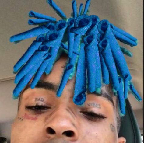 XXXtentacion with light blue hair Xxxtentaci̇on Blue Hair, Indigo Hair, Light Blue Hair, Header Image, Blue Hair, Pink Hair, Hair Clips, Juice, Light Blue