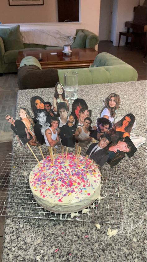 celeb crush cake Crush Cake Ideas, Celeb Crush Cake, Celebrity Crush Cake, Crush Cake, Cake Boy, Smash Cakes, Man Cake, Cake Aesthetic, Smash Cake Boy