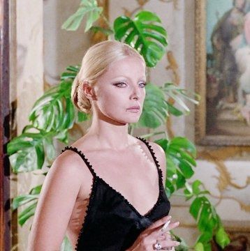 𝒜𝓇𝓌𝒶 on X: "https://t.co/UUSVyjN7PI" / X Helmut Berger, Virna Lisi, New Year Photoshoot, Vintage Dance, Italian Beauty, Italian Actress, Old Money Style, Aesthetic Women, Vintage Glam