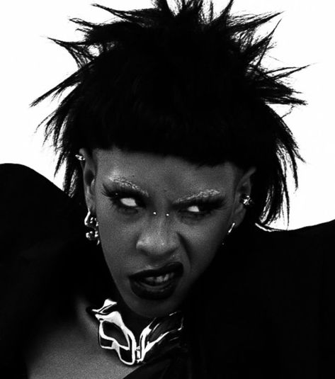 Wolf Photoshoot, Masc Hairstyles, Afro Punk Outfits, Punk Photoshoot, Beyonce Rihanna, Afro Goth, Black Punks, Punk Aesthetic, Riot Grrrl