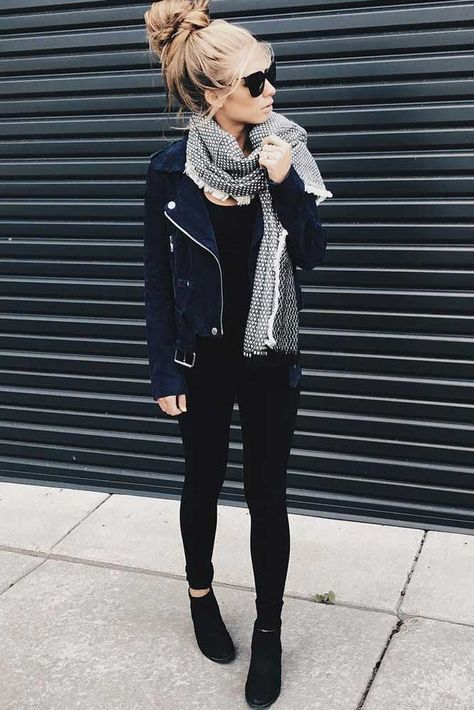 Cute Ways How To Wear A Scarf This Season ★ Preppy Winter Outfits Casual, Moto Jacket Outfit, Preppy Winter Outfits, Mode Tips, Stylish Winter Outfits, 50 Style, Jacket Outfit, Looks Black, How To Wear Scarves