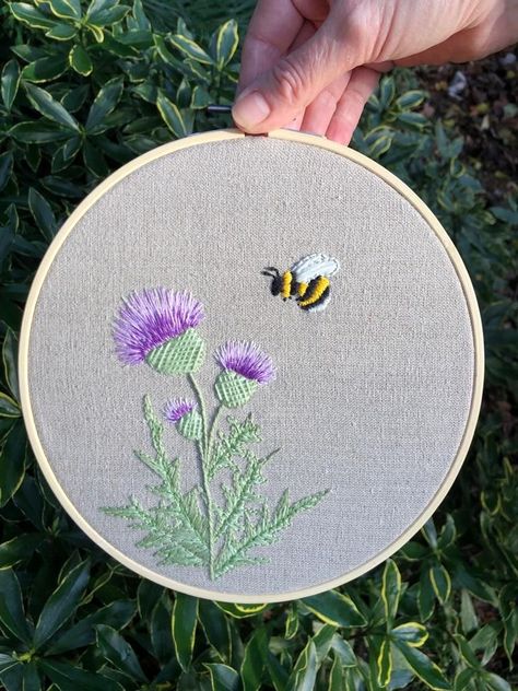 Lavender And Bee Embroidery, Butterfly And Flowers Embroidery, Bumblebee Embroidery Pattern, Embroidery Bees And Flowers, Embroidery Bee Simple, Bee Embroidery Pattern Free, Embroidery Thistle, Bee Embroidery Pattern, Bumblebee Embroidery