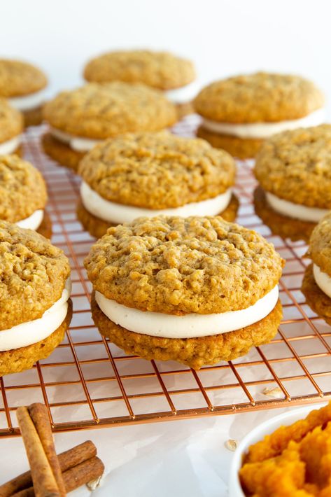 Pumpkin Spice Oatmeal Cream Pies - Cake Me Home Tonight Cake Me Home, Pumpkin Oatmeal Cream Pies, Spice Oatmeal Cookies, Marshmallow Cream Filling, Spice Oatmeal, Pumpkin Spice Oatmeal, Cake Me Home Tonight, Autumn Foods, Pumpkin Cream Pie