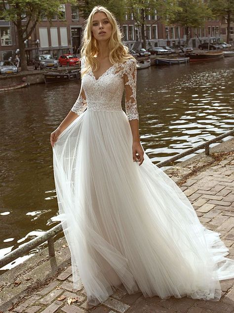 Paris Bastille, Civil Wedding Dresses, Princess Wedding Dress, A Wedding Dress, Princess Wedding, Wedding Dresses Romantic, Bastille, White Wedding Dresses, Beautiful Wedding Dresses