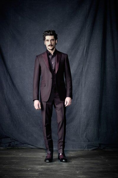 Mens Tux, Hunger Games Fashion, Mens Fancy Dress, Purple Suits, Classic Style Outfits, Dapper Gentleman, Mens Formal Wear, Quirky Fashion, Eggplant Purple