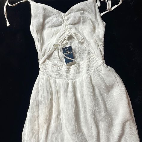 Nwt Hollister High Low Dress Size: Xs Smoke Free | Offers Accepted New To Poshmark? Use Referral Code Justfoxii When You Sign Up For Poshmark And Get $10 Posh Credit! Flower Sundress, Hollister Dress, White A Line Dress, Yellow Sundress, Floral High Low Dress, Hollister Dresses, Clothes Shopping, 70 Dress, Summer Clothes