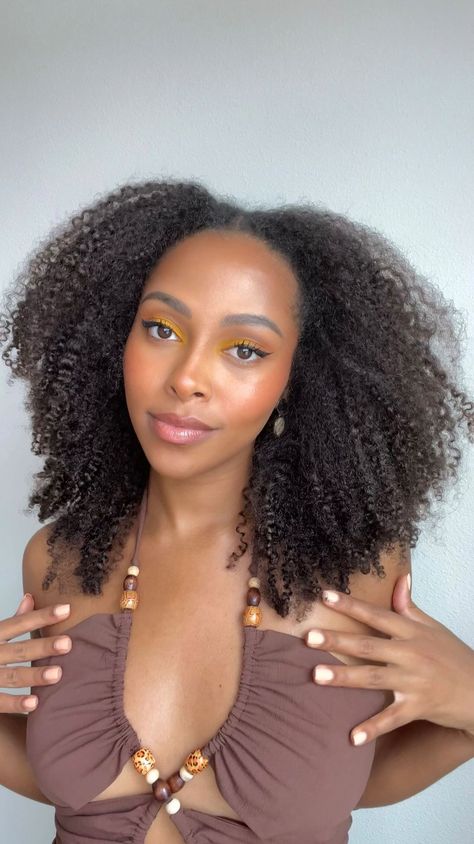 kristina.manners on Instagram: Yellow eyeshadow, and a wash and go for todays look 💛🍯🌻✨ Kristina Manners, Curly Cuts, Hair Goal, Yellow Eyeshadow, Wash And Go, Coily Hair, Black Natural Hairstyles, Natural Hairstyles, Manners