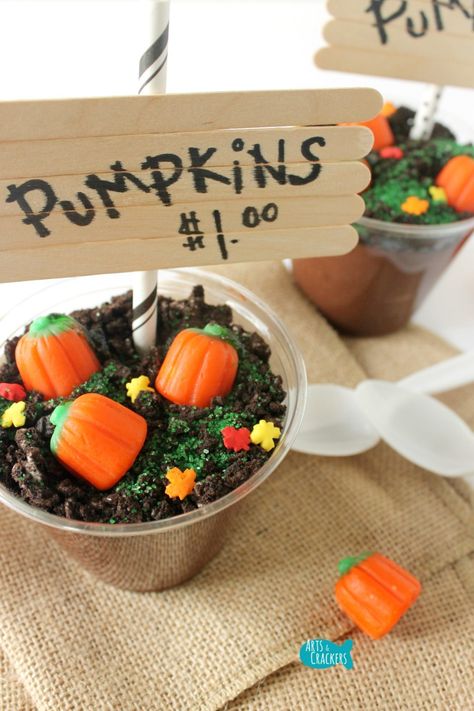 Fall Class Party Ideas Kindergarten - 2nd Grade - Primary Playground Diy Pumpkin Patch, Pasteles Halloween, Dessert Oreo, Desserts Keto, Hot Lunch, Fall Snacks, Pudding Cups, Harvest Party, Desserts Vegan