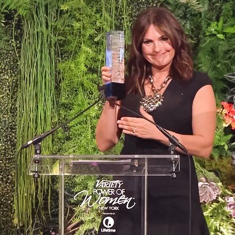 Mariska Hargitay having received the VARIETY Power of Women award Joyful Heart Foundation, Power Of Women, Joyful Heart, Mariska Hargitay, Ted Baker, Ted Baker Icon Bag, Foundation