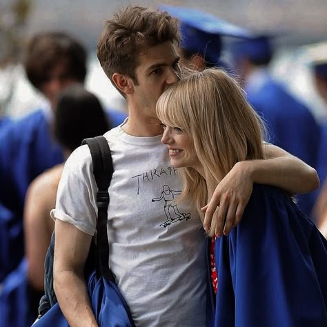 Andrew And Emma, Emma Stone Gwen Stacy, Peter Parker Andrew Garfield, Emma Stone Andrew Garfield, Andrew Garfield Spiderman, Garfield Spiderman, Amazing Spiderman Movie, Spiderman 3, The Amazing Spider Man