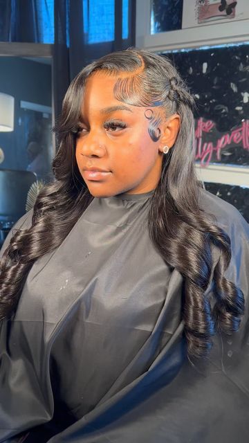 PR7ME on Instagram: "Side part butterfly braid plus curls 😍😍😍 Booking link in bio ! 💎 Thanks for the support ! #stl #atl #houston #tx #cali #fl #hairstylist #stlhairstylist #calihairstylist #txhairstylist #atlantahairstylist #boldholdlaceproducts #frontalwig #frontal #lacewig #lace #scalp #book #like #comment #supportsmallbusiness #follow #share #tapeins #naturalhair" Side Part Butterfly Braid, Lace Wigs Styles, Butterfly Braid, Sleek Ponytail Hairstyles, Frontal Wig Hairstyles, Sew In Hairstyles, Side Part Hairstyles, Birthday Hairstyles, Quick Weave Hairstyles