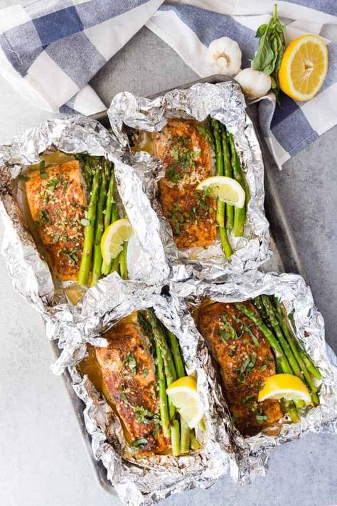 degrees Salmon Asparagus Foil, Herb Butter Sauce, Salmon Foil Packets, Spring Recipes Dinner, Salmon In Foil, Foil Packet Meals, Salmon And Asparagus, Healthy Salmon, Easy Salmon