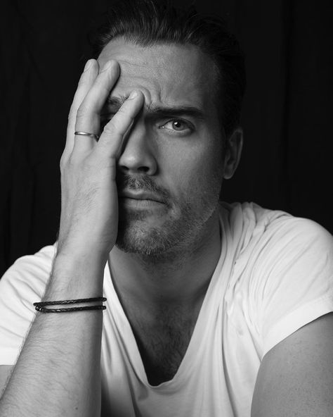 News On Tv, Thomas Beaudoin, Photography Men, Over Love, Portrait Photography Men, Brotherly Love, It Movie Cast, Series Movies, A Good Man