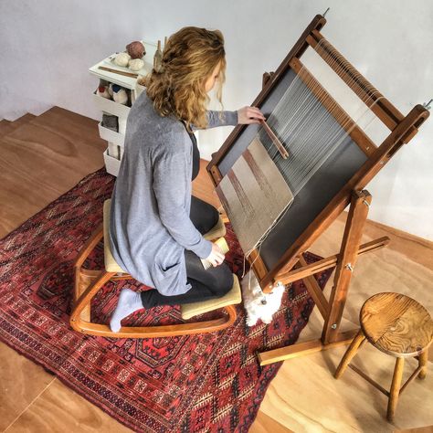 Loom Photography, Weaving Aesthetic, Kneeling Chair, Tree Watercolor Painting, Weaving Loom Diy, Weaving Loom Projects, Medieval Tapestry, Textiles Artwork, Weaving Rug