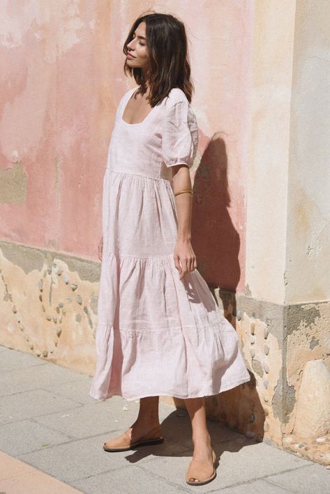 Style // The perfect faded pink linen dress, for a fun and flirty look The Paloma is a tiered and flowy maxi dress that is both minimal and feminine in all the right ways. A square neck line and puffy short sleeves make it a perfect silhouette for a beautiful and elegant look. The elastic detailing on the back makes the Paloma a versatile and comfortable dress to transition through every stage of womanhood, and yes you can wear it pregnant and postpartum too! Fabric Note // Made in Italy from 10 Green Linen Dress, Pink Linen Dress, Paloma Dress, Natural Linen Dress, Mama Cloth, Interesting Outfits, Loose Maxi Dress, Cocktail Attire, Flowy Maxi Dress