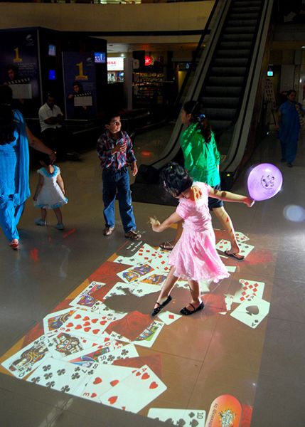 #Interactive Floor for #Kids Engagement! in #Shopping Mall Industrial Airbnb, Interactive Playground, Interactive Projection, Interactive Lighting, Interactive Floor, Guerrilla Marketing, Interactive Exhibition, Interactive Walls, Interactive Media