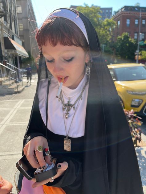 Catholic Inspired Fashion, Catholiccore Aesthetic, Dark Nun Aesthetic, Catholic Fashion Aesthetic, Nun Costume Aesthetic, Nun Lifestyle, Virgin Mary Halloween Costume, Catholic Priest Aesthetic, Nun Costume Makeup