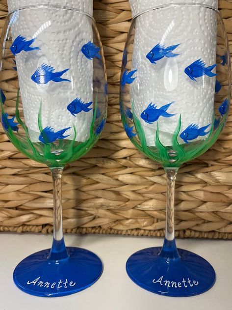 Summer Glasses, Denim And Diamonds, Wine Bottle Diy Crafts, Hand Painted Wine Glasses, Summer Wines, Wine Bottle Diy, Painted Wine Glasses, Blue Fish, Flute Glass