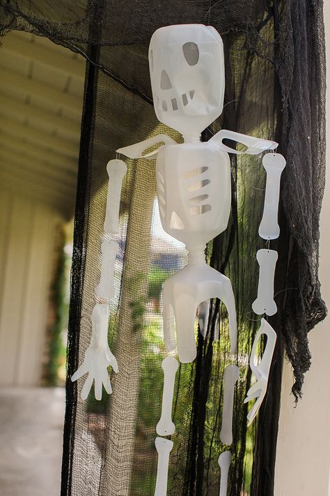 Milk Jug Halloween, Skeleton Dog Decoration, Halloween Milk Jugs, Halloween Mural, Diy Halloween Skeleton, Halloween Decoration Diy, Skeleton Halloween Decor, Diy Skeleton, Diy Projects For Adults