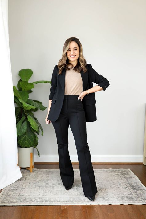 Black Blazer Outfit Work, Petite Work Outfits, Long Black Blazer, Petite Suits, Black Blazer Outfit, Business Professional Outfits, Elle Fashion, Blazer Outfits For Women, Spring Work Outfits