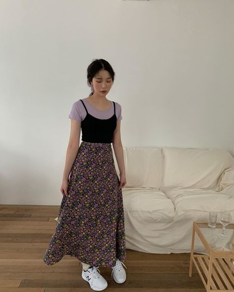 Long Purple Skirt Outfit, Purple Skirt Outfit, Long Purple Skirt, Skirt Purple, Dress Idea, Purple Skirt, Purple Sweater, Aesthetic Outfit, Cute Fits