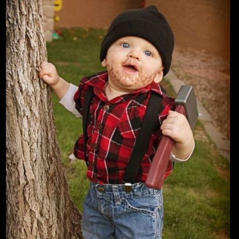 Cool Sweet And Funny Toddler Halloween Costumes Ideas For Your Kids (42) … Funny Toddler Halloween Costumes, Lumberjack Costume, First Halloween Costumes, Lumberjack Baby, Baby Boy Halloween, Baby Kostüm