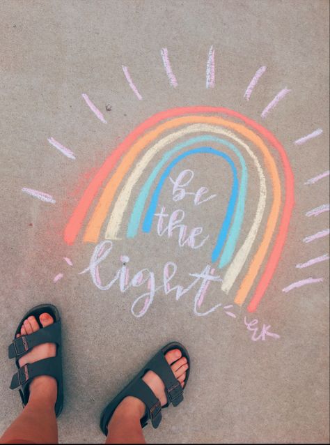 Sidewalk Chalk Encouragement, Chalk Drawing Inspiration, Encouraging Chalk Art, First Day Of School Sidewalk Chalk Ideas, Chalk Walk Ideas, Chalk The Walk Ideas, Chalk Designs Sidewalk Easy, Easy Side Walk Chalk Art, Chalk Ideas Sidewalk