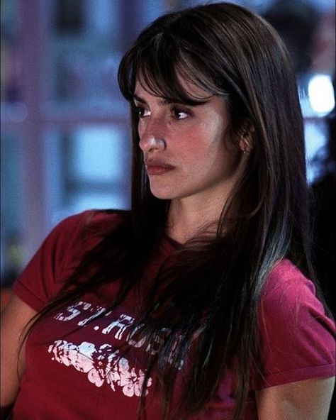 Penelope Cruz Movies, Morning Hair, Boys Long Hairstyles, Penelope Cruz, Beauty Shots, Dream Hair, Inspirational Women, Hairstyles With Bangs, Dark Hair