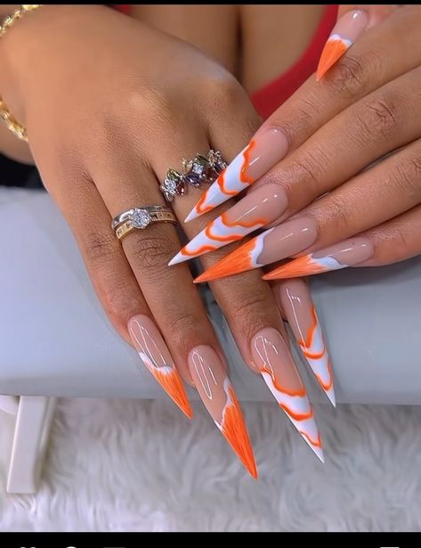 Summer Nail Inspo Stiletto, Stilleto Nails 2024, Grafitti Nails, 2024 Nail Designs, Summer Nails Stiletto, Cute Stiletto Nails Designs, Nail Designs Stiletto, Nail Designs Minimalist, Mommy Nails